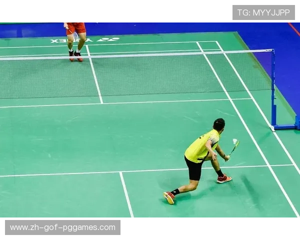 羽毛球接球方式